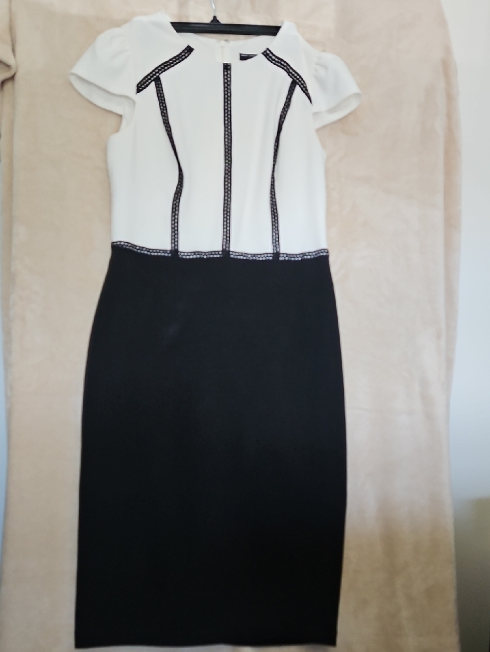 Maggy London White and Black Colorblock Pencil Skirt Dress